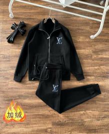 Picture of LV SweatSuits _SKULVM-4XLkdtn9129359